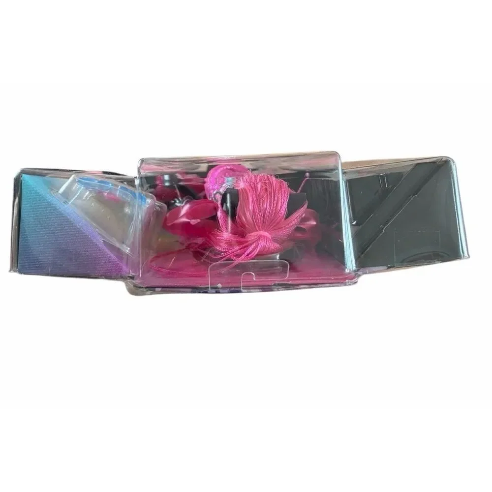 Monster High G3 Catty Noir Fashion Doll‎ with Pet  In Hand